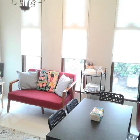 Sabi Guest House - Strategic Family -Married Couples Only- Hostel In Prawirotaman ジョグジャカルタ エクステリア 写真