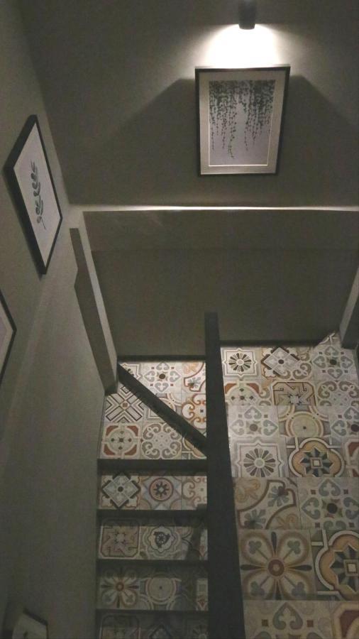 Sabi Guest House - Strategic Family -Married Couples Only- Hostel In Prawirotaman ジョグジャカルタ エクステリア 写真