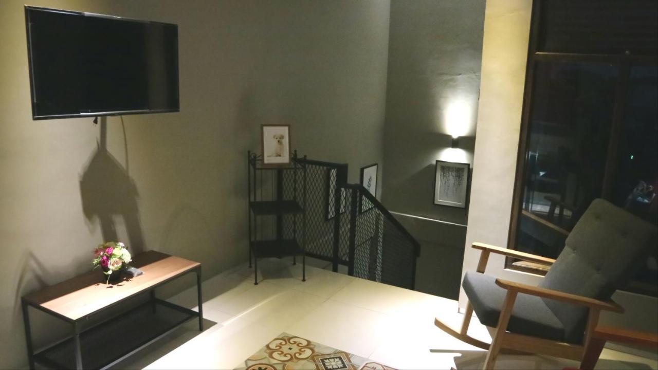Sabi Guest House - Strategic Family -Married Couples Only- Hostel In Prawirotaman ジョグジャカルタ エクステリア 写真