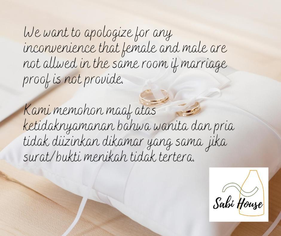 Sabi Guest House - Strategic Family -Married Couples Only- Hostel In Prawirotaman ジョグジャカルタ エクステリア 写真