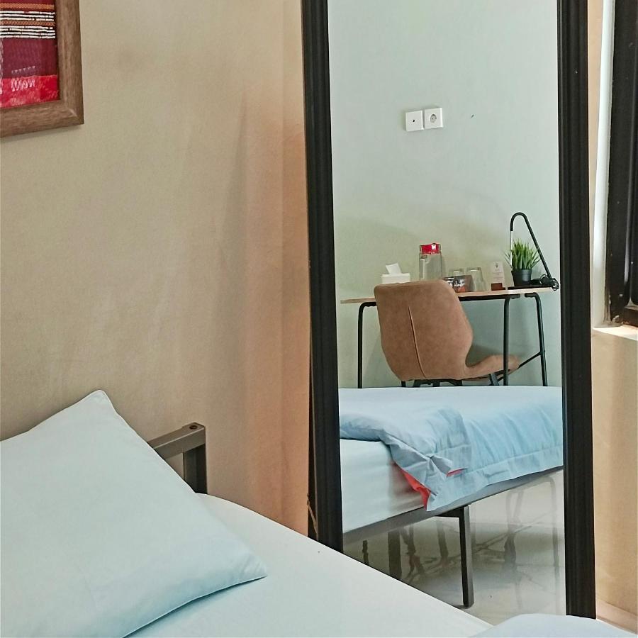 Sabi Guest House - Strategic Family -Married Couples Only- Hostel In Prawirotaman ジョグジャカルタ エクステリア 写真